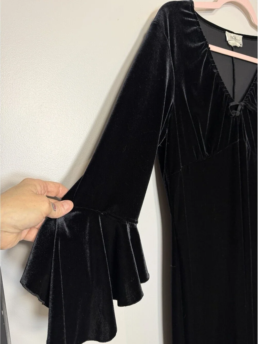 VTG AGB Black Velvet Goth Dress Flared Bell Sleeve Vampy Witchy Empire Waist 16